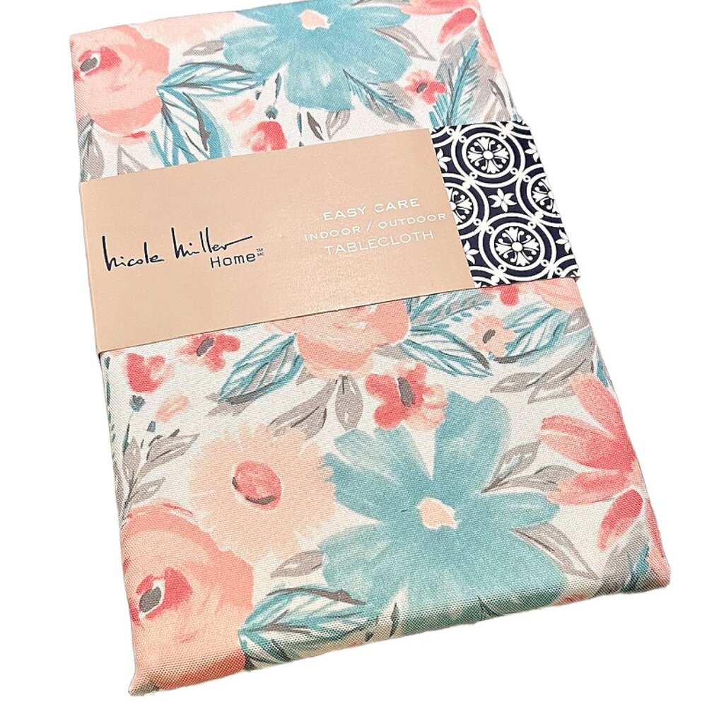 Nicole Miller Indoor Outdoor Floral Tablecloth 70" Round